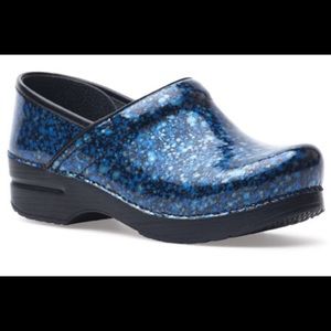 Dansko Azul Professional Clog, size 40